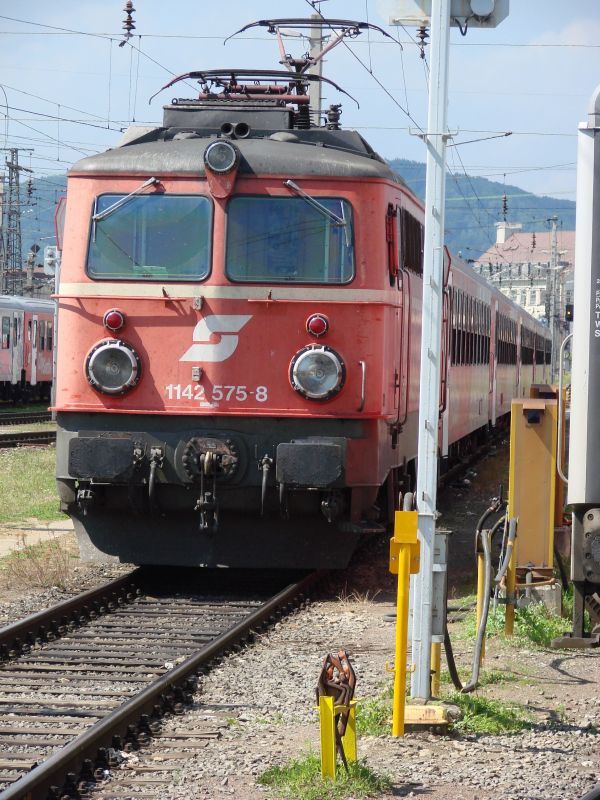 at-oebb-br1142-graz-080707-full.jpg