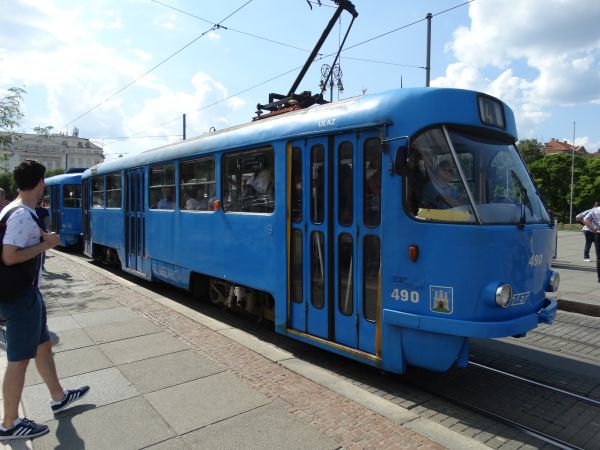 hr-zet-490-zagreb_main_station-090718-full.jpg