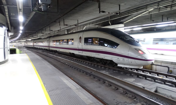 es-renfe-s103-barcelonasants-081118-full.jpg