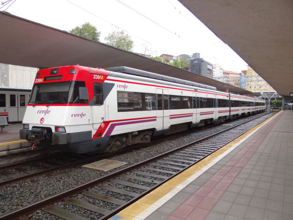 es-renfe-cercanias239m-santander-010513-full.jpg