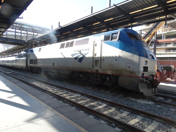 us-amtrak-167-seattle-130217-pic2-full.jpg