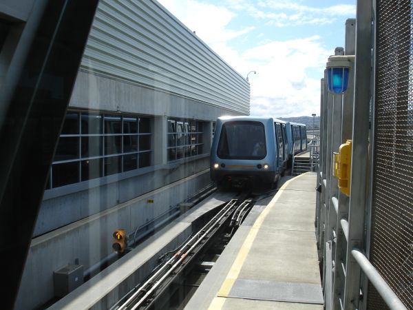 us-sanfranintairport-metro-170306-full.jpg