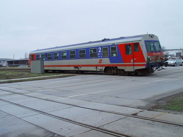 at-oebb-br5047-wiener_neustadt-311202-pic2-full.jpg