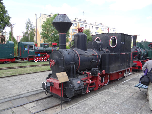 pl-pkp-tyb3417-sochaczew-280615-full.jpg