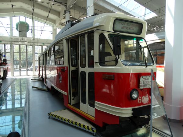 pl-ts-konstal102a-museum-060417-full.jpg