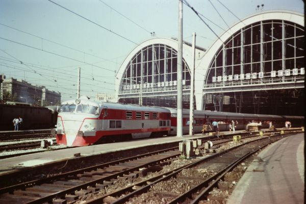 es-renfe-talgo_iii-barcelona-1980-adriangray-full.jpg