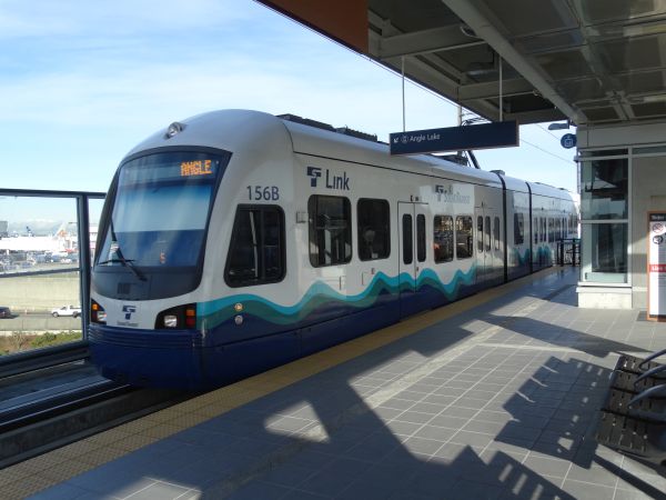 us-soundtransit-link-seatac-170217-pic2-full.jpg