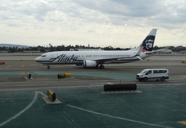 us-alaska-n533a9-lax-291016-pic2-full.jpg