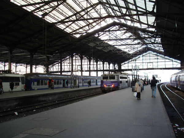 fr-sncf-bb17000-garestlazaire-270108-pic2-full.jpg