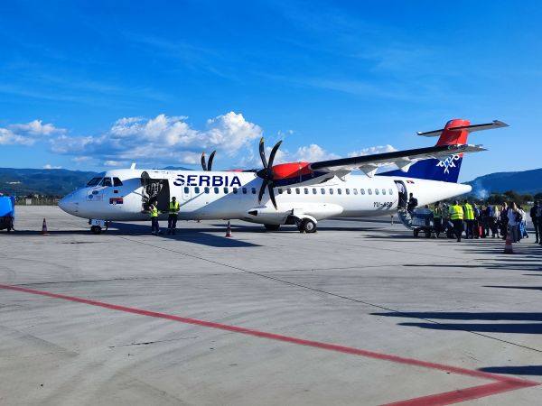 ba-serbian-atr72-sarajevo-111023-markkusalo-full.jpg