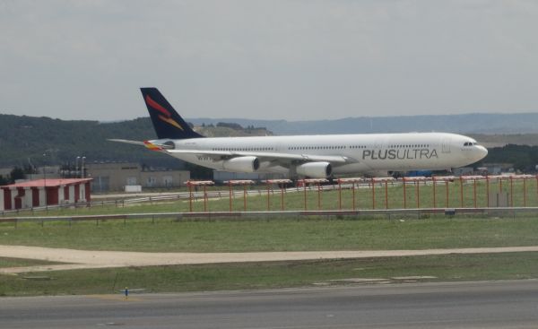 es-plusultra-ec_nbu-barajas-120623-pic2-full.jpg