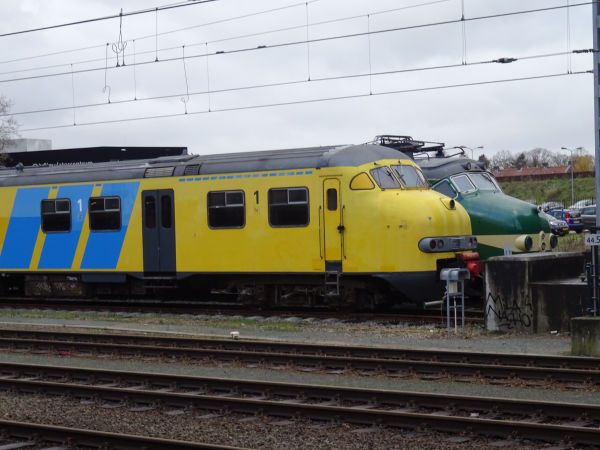 nl-ns-2xhondekop-amersfoort-081218-sannasiissalo-full.jpg