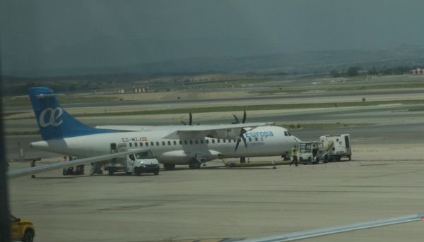 es-aireuropaexpress-ec_mzj-barajas-120623-full.jpg