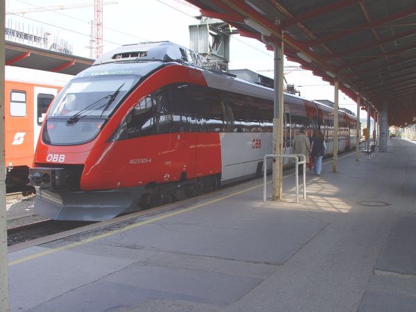 at-oebb-br4023-salzburg-010506-full.jpg