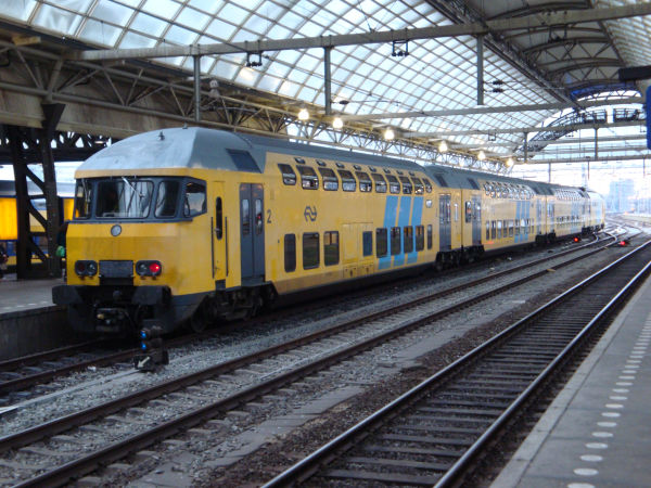 nl-ns-ddar-amsterdamcentraal-100309-full.jpg