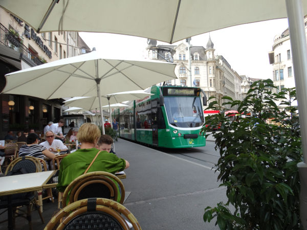 ch-bvb-front-of-combino-marktplatz-120719-pic2-full.jpg