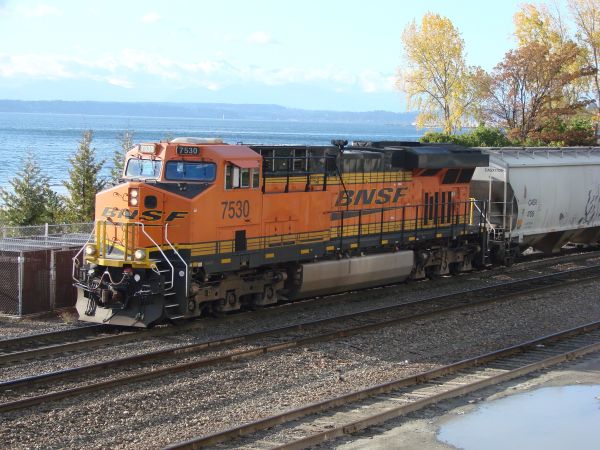 us-bnsf-7530-seattle-251007-full.jpg