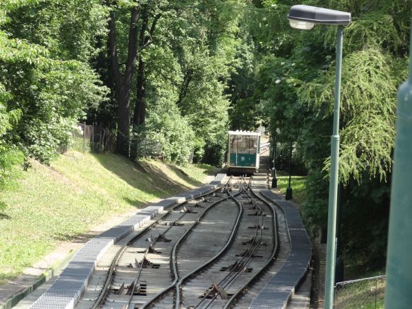 cz-funicular-petrin_hill-260512-pic2-full.jpg