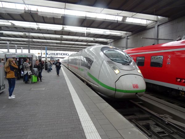 de-db-br407-muenchen_hbf-141022-full.jpg