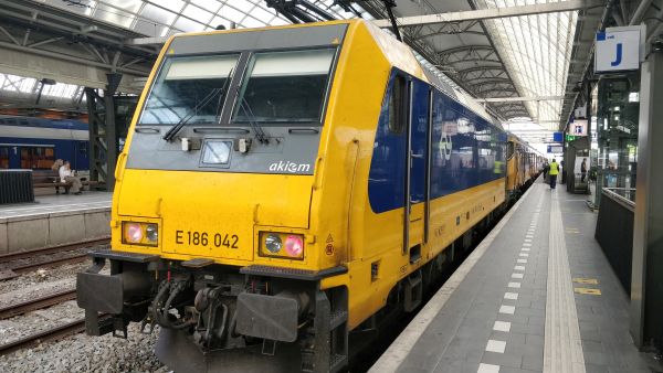 nl-ns-e186-amsterdam_centraal-240820-markkusalo-pic2-full.jpg