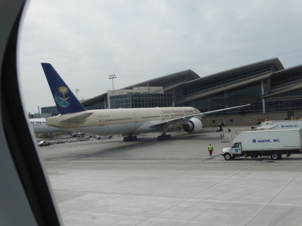 us-saudiarabian-hzak18-lax-261016-pic2-full.jpg