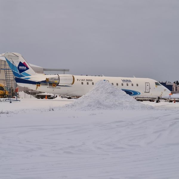 fi-varia-crj200-helsinki_vantaa-090121-full.jpg