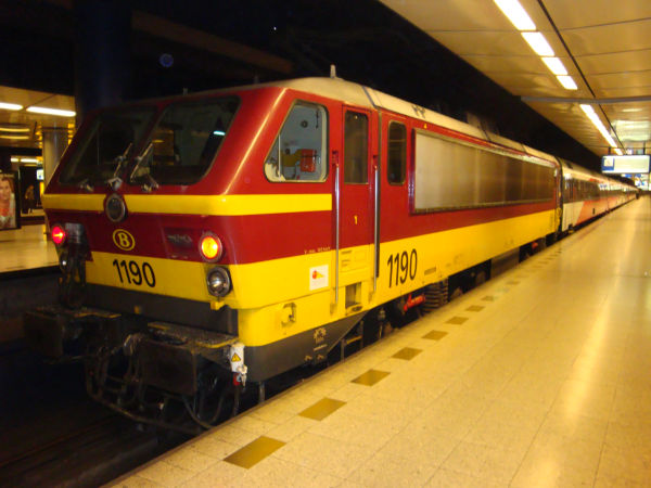 nl-hsa-nmbs1190-schiphol-090309-full.jpg