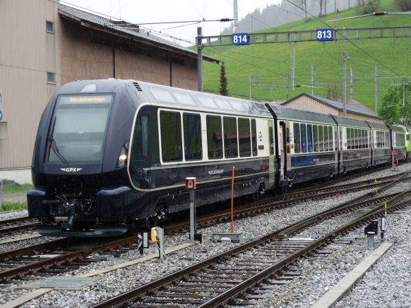 ch-mob-gpx_coaches-zweisimmen-090523-full.jpg